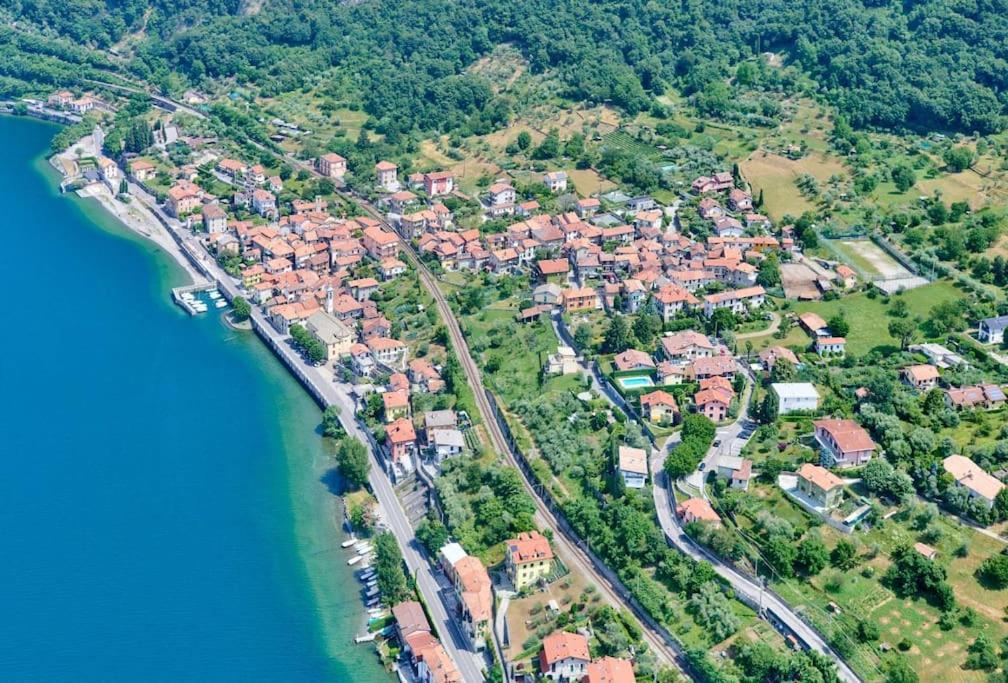 Casa Ducale Como Lake View Мандельо дел Ларио Екстериор снимка