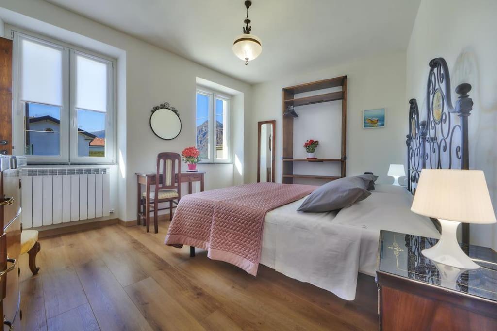 Casa Ducale Como Lake View Мандельо дел Ларио Екстериор снимка