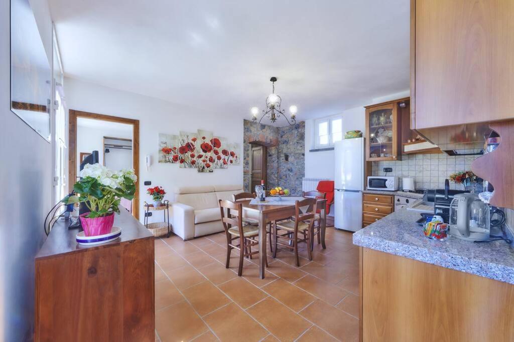 Casa Ducale Como Lake View Мандельо дел Ларио Екстериор снимка